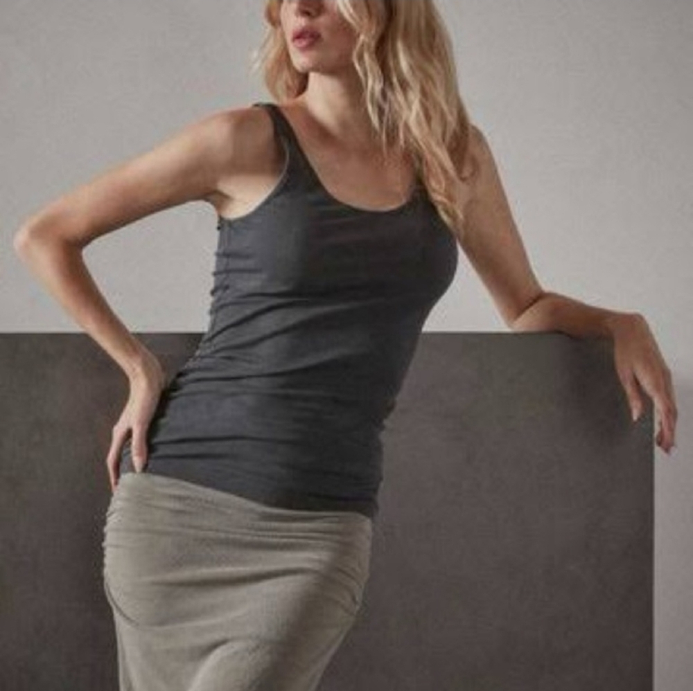 James Perse Ribbed Daily Tank Top size 4 or XL in Carbon Pigment‎ Grey Color